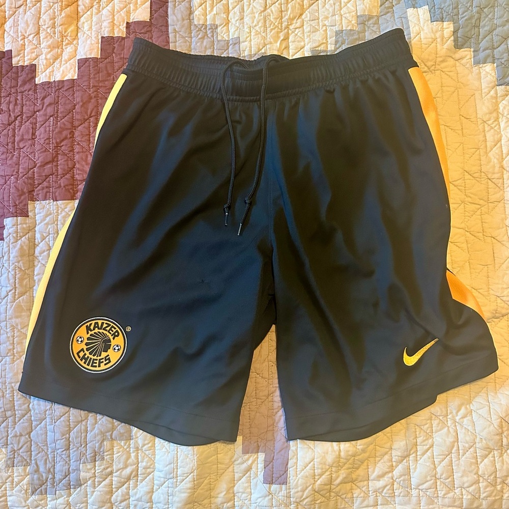 Nike Kaiser Chiefs FC Soccer Shorts sz. M